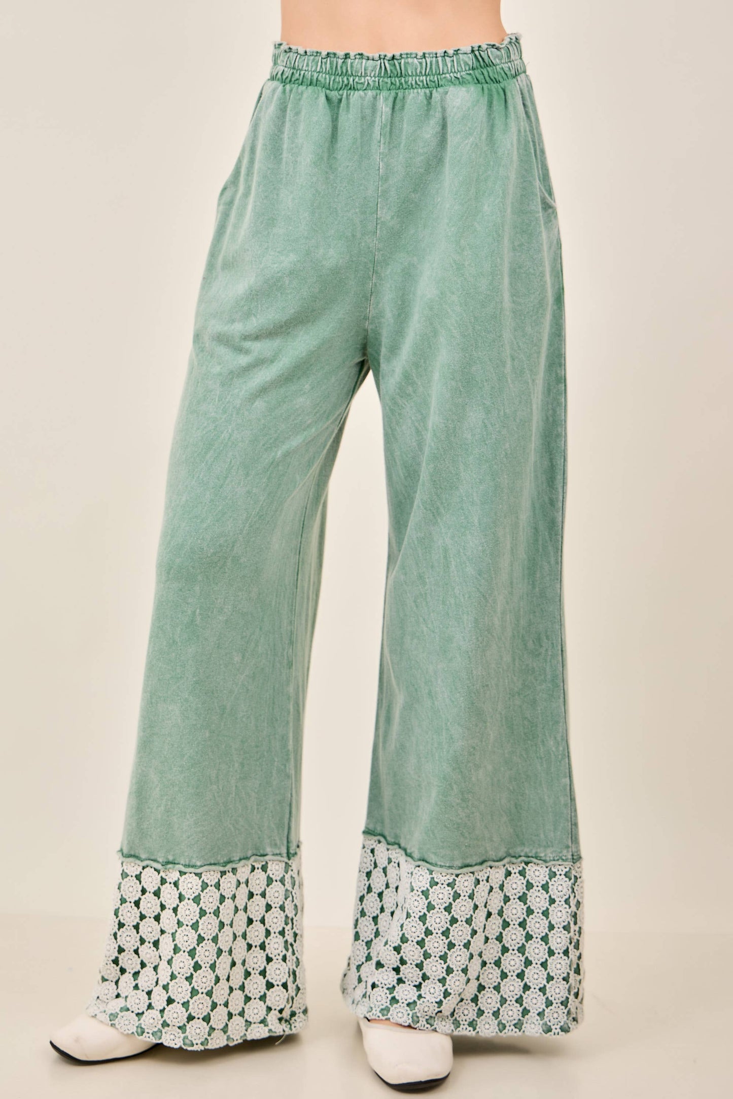 Mineral Washed Flower Daisy Long Leg Pants HP6016P1