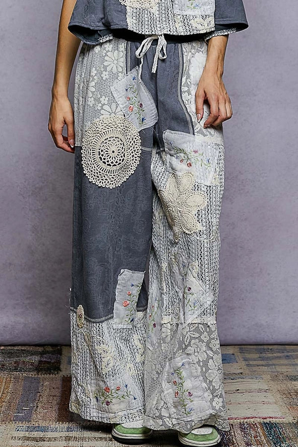 Relaxed fit in woven with patch detail Pants POL