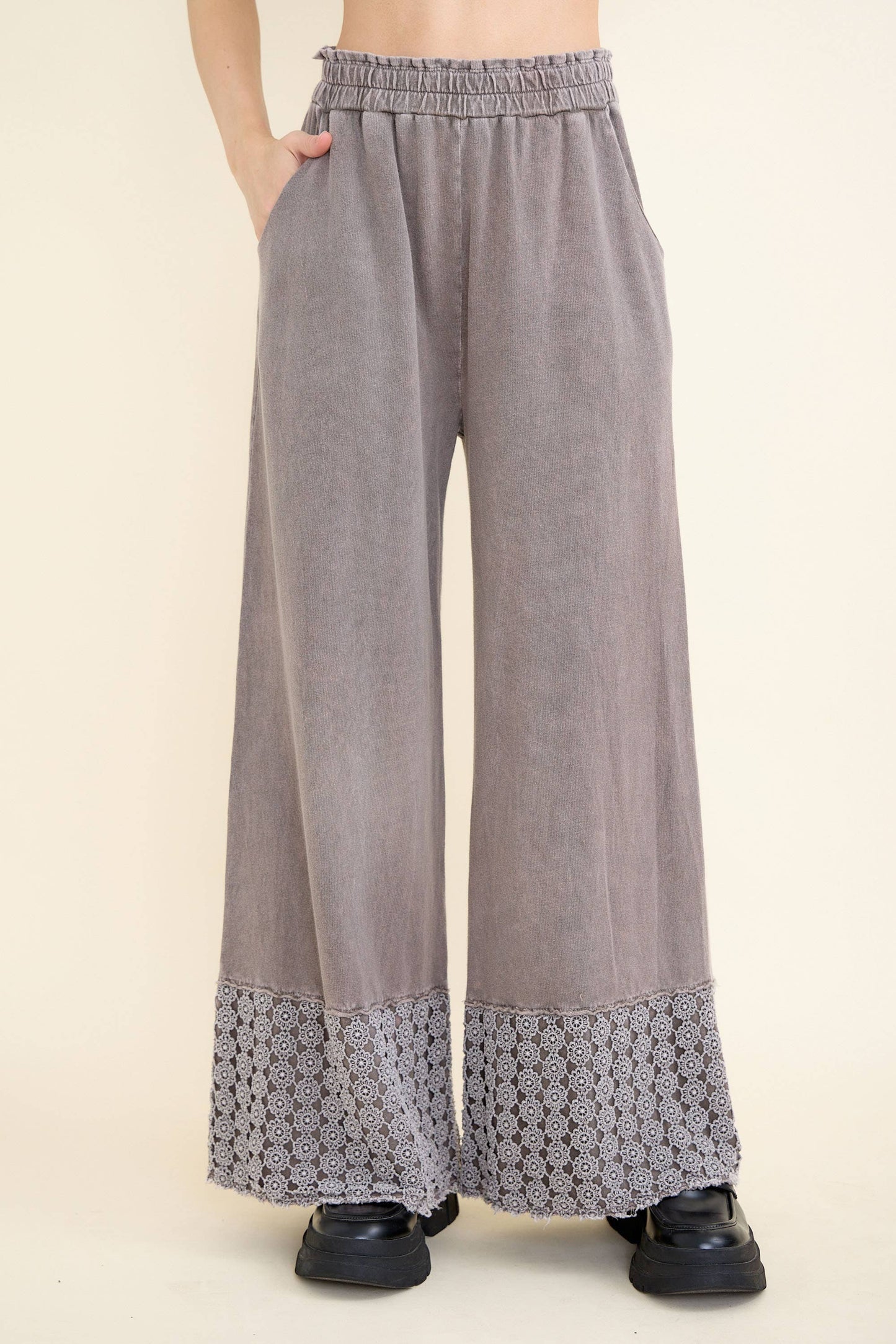 Mineral Washed Flower Daisy Long Leg Pants HP6016P1