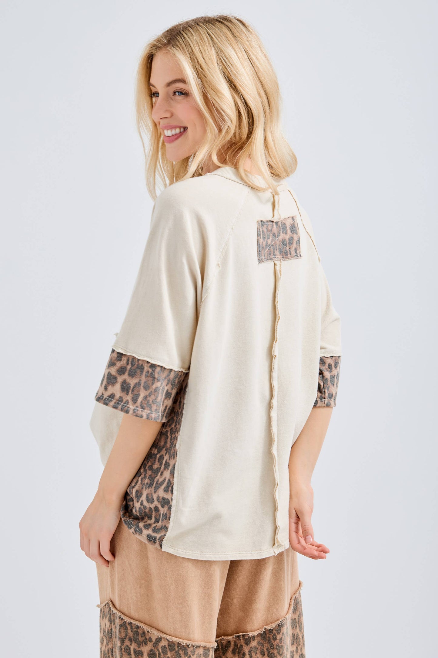 Mineral Washed Leopard Star Halfsleeve top HT6628