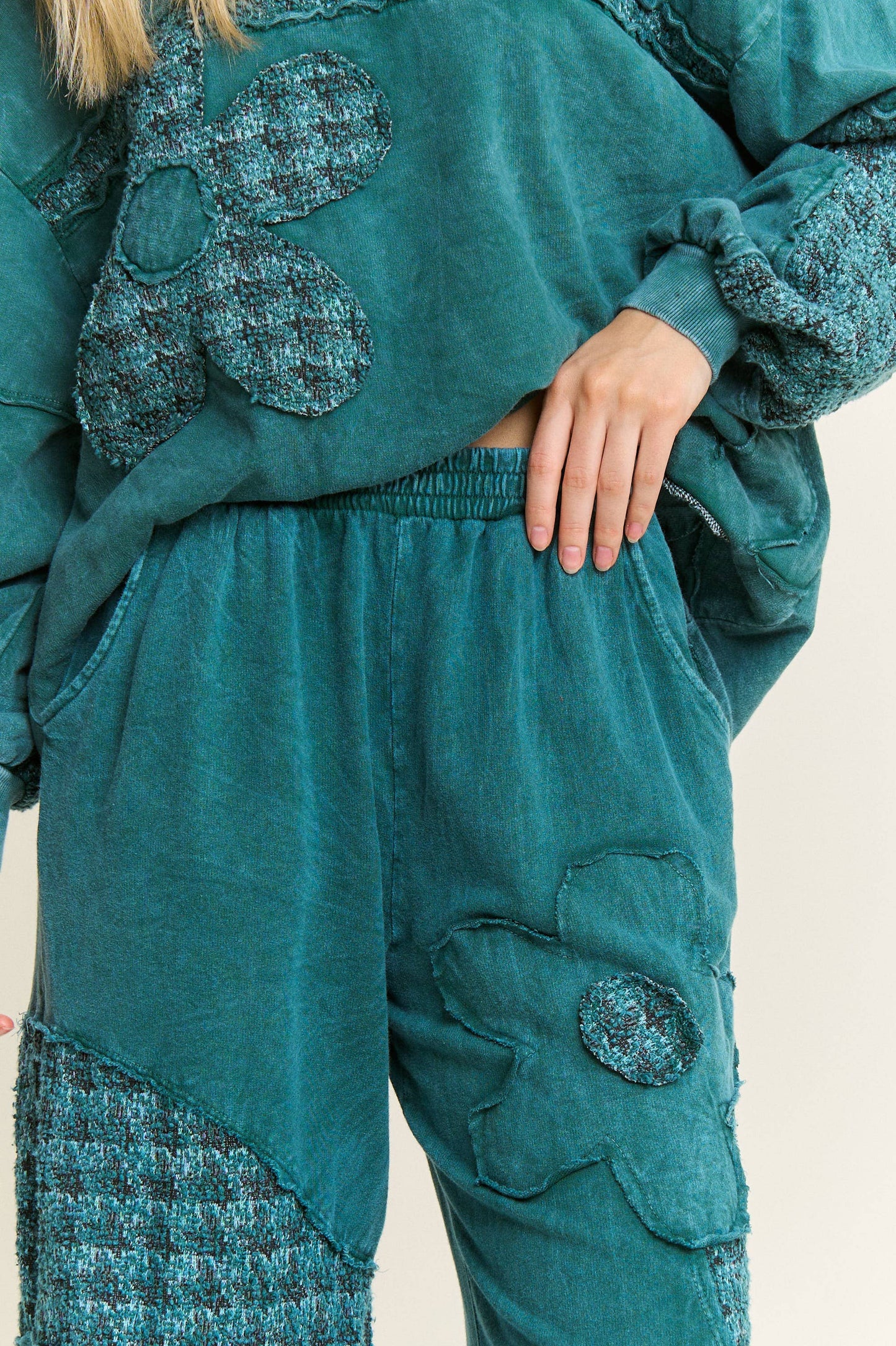 Mineral Washed Tweed Daisy patch Wide leg pants HP6751