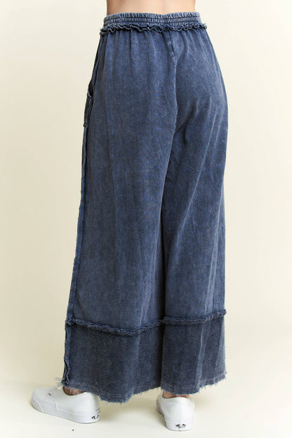 Mineral Wash Wide Pants with raw hem frayed details HP5536