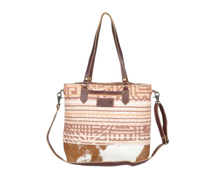 Changing Corals Tote Bag Myra