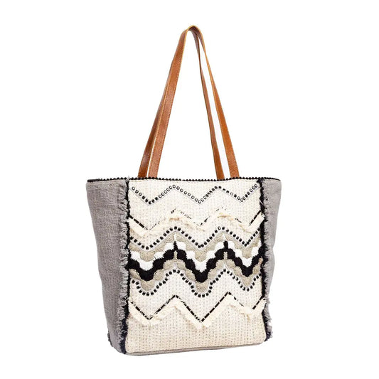 Bethanny Peak Tote Bag Myra