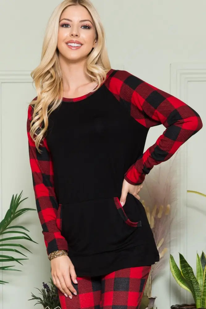 Buffalo SOLID TOP WITH PLAID CONTRAST SLEEVE