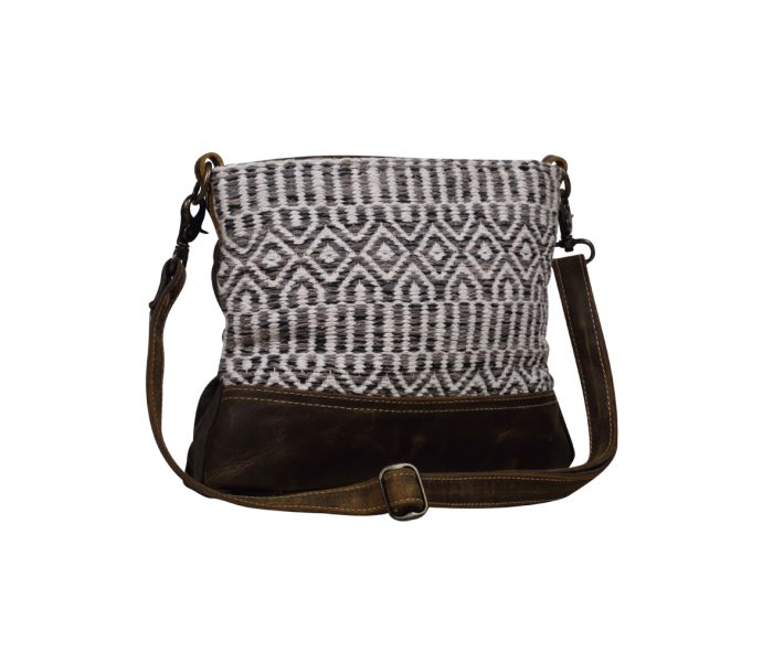 Cutesy Small & Crossbody Bag