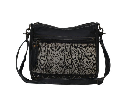 MONOCHROMATIC Magic Bag Myra