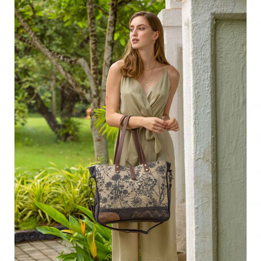 The Mystique Messenger Bag Myra